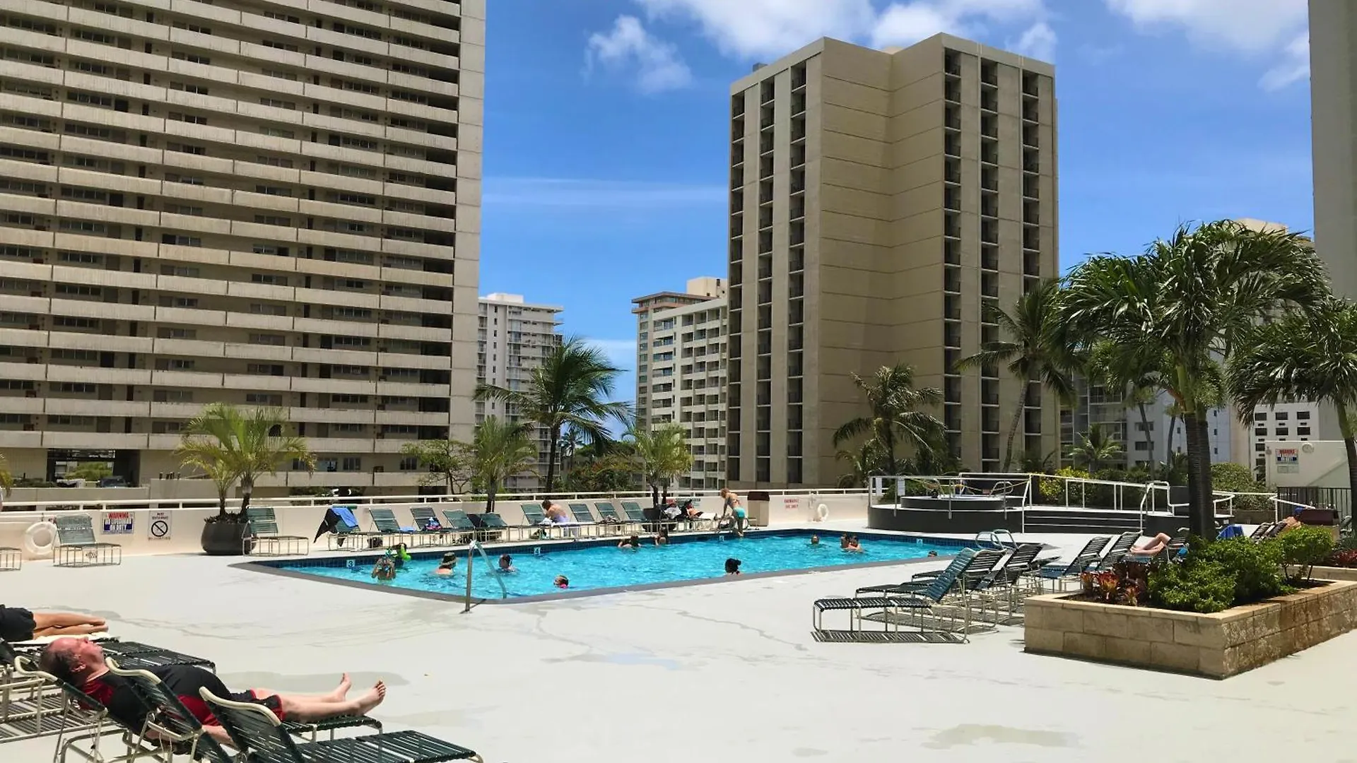 Apartment Lovely 1Br Ocean View Condo, Near Beach + Parking! Honolulu