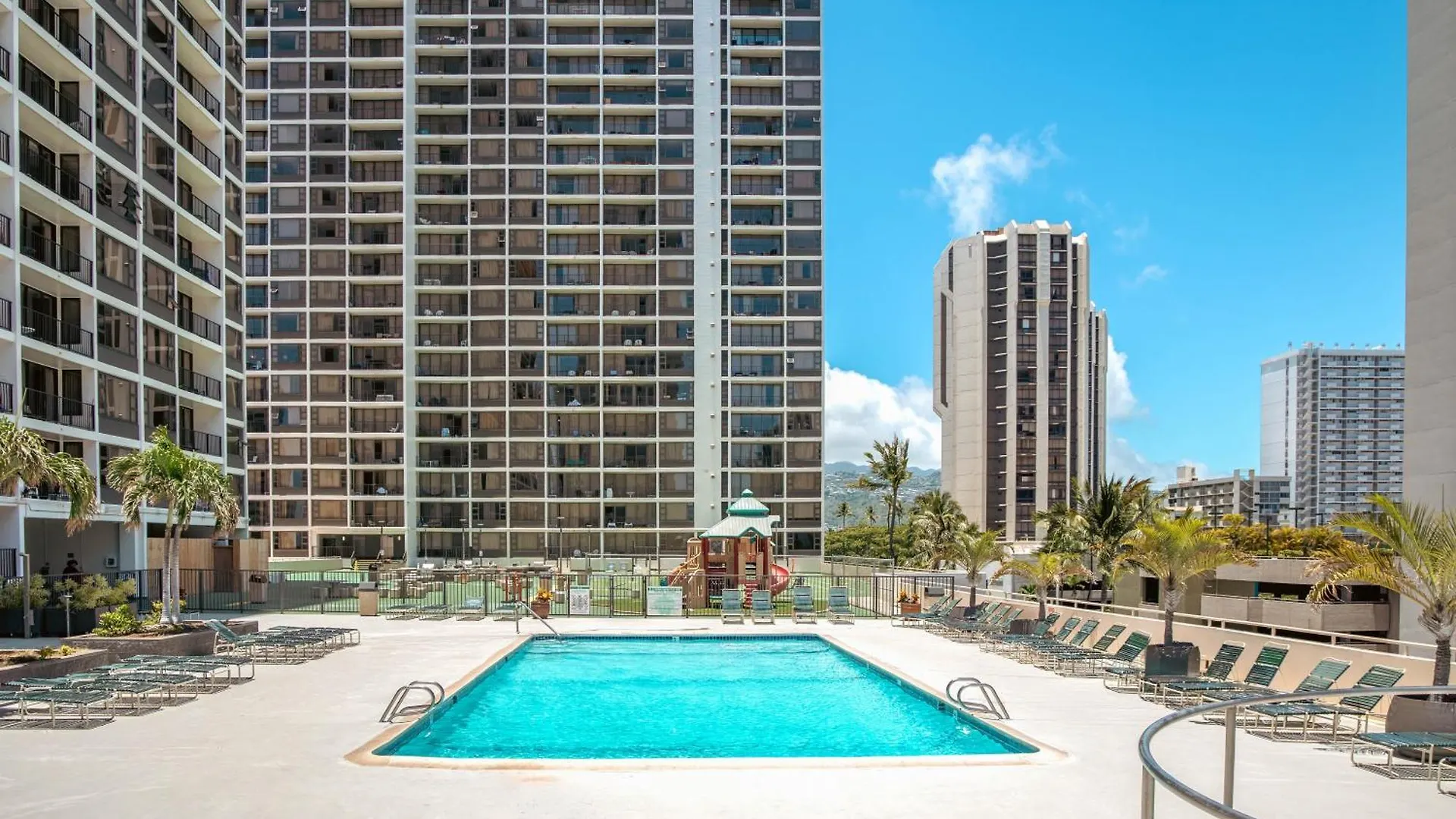 Lovely 1Br Ocean View Condo, Near Beach + Parking! Honolulu United States